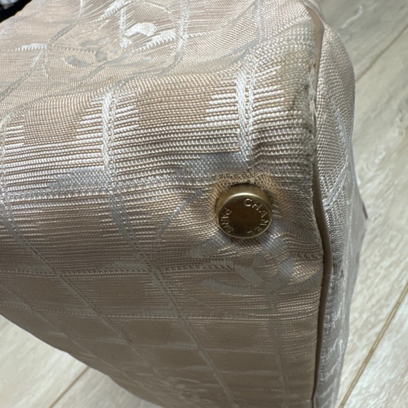 Chanel tote - Picture 7 of 9